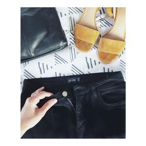 • Kate Spade Saturday High-Rise Black Jeans •